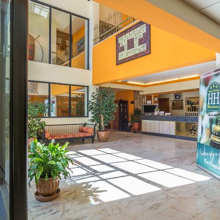 Hotel Los Templarios Jerez De Los Caballeros Bagian luar foto