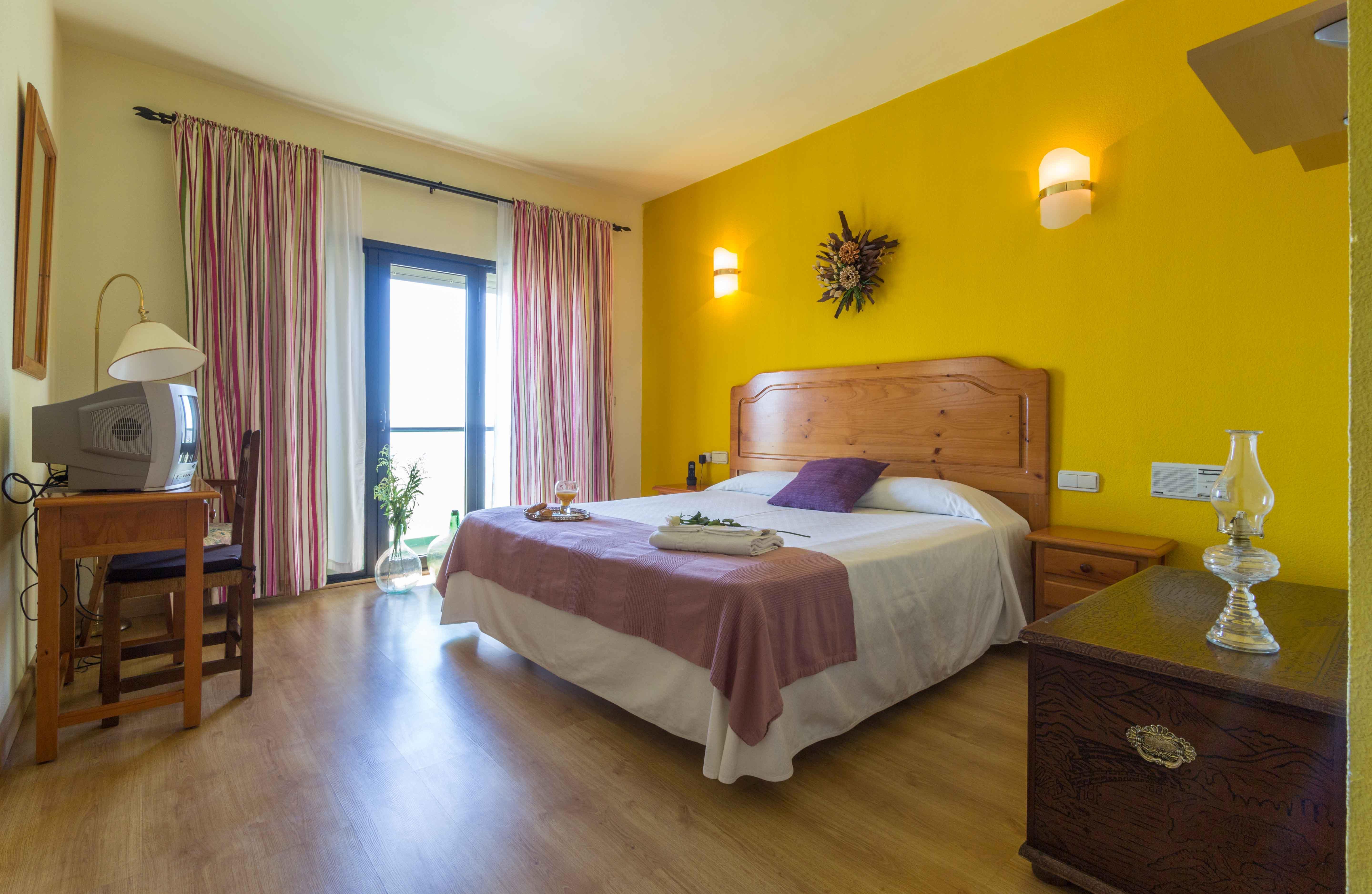 Hotel Los Templarios Jerez De Los Caballeros Bagian luar foto