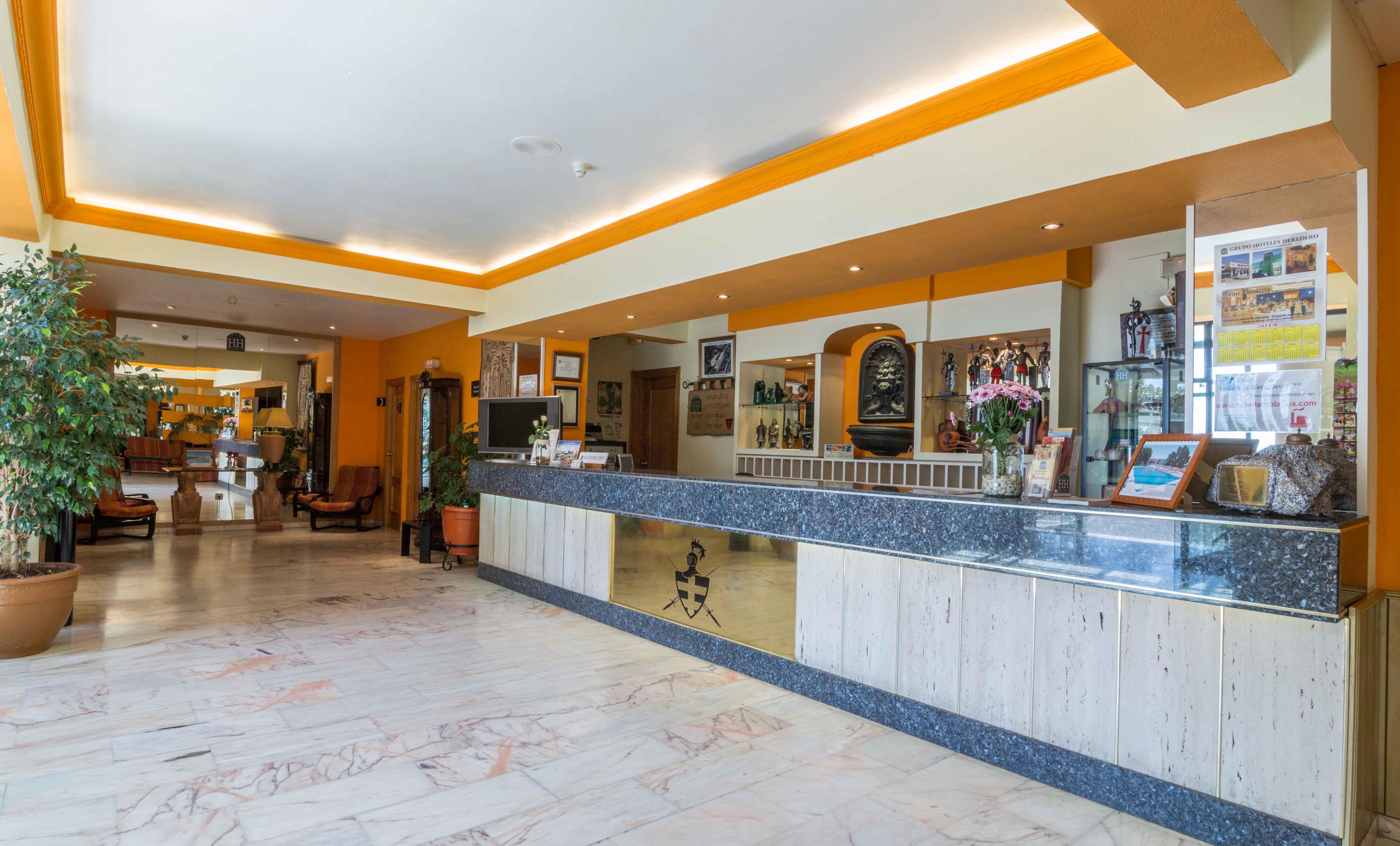 Hotel Los Templarios Jerez De Los Caballeros Bagian luar foto