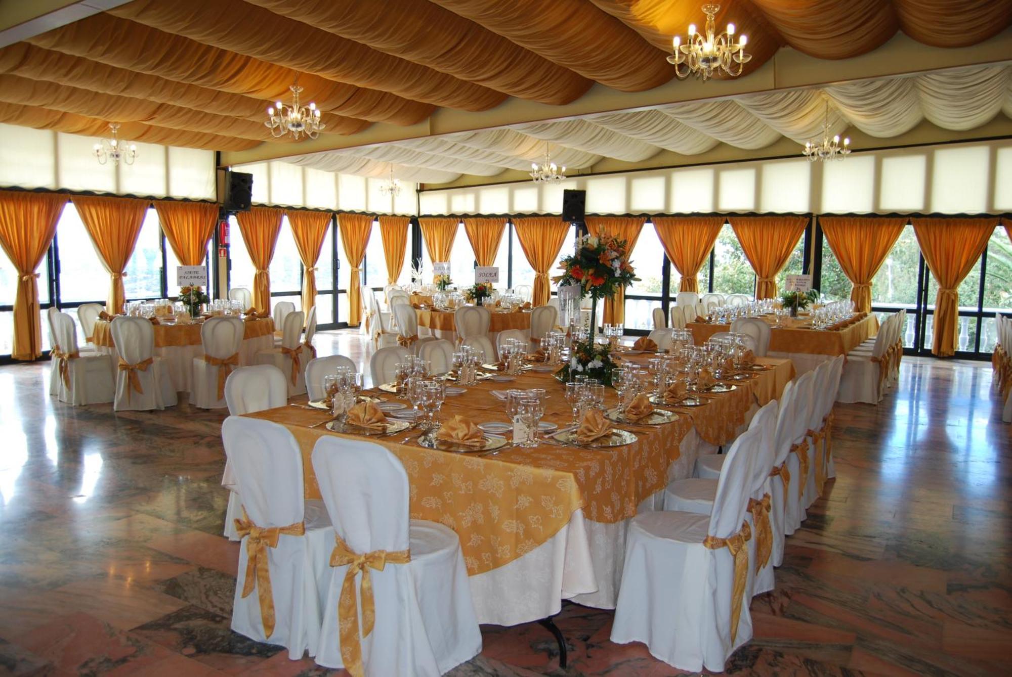 Hotel Los Templarios Jerez De Los Caballeros Bagian luar foto